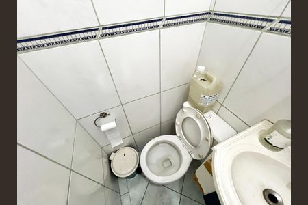 Casa à venda com 200m², 4 quartos e 2 vagasLavabo