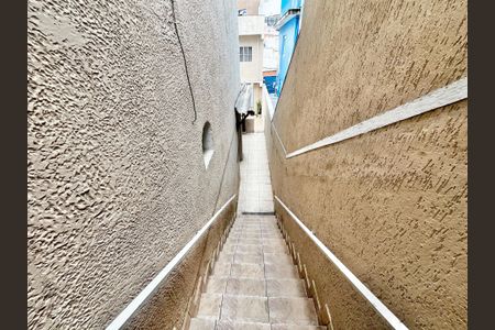 Casa à venda com 200m², 4 quartos e 2 vagasEscada