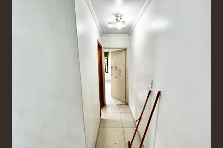 Casa à venda com 200m², 4 quartos e 2 vagasCorredor