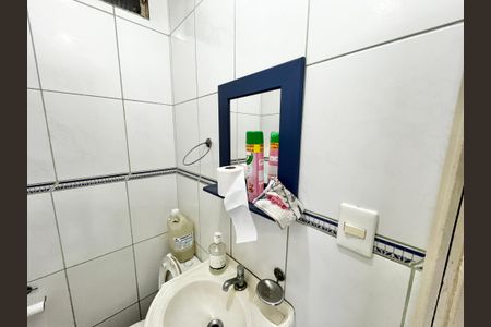 Casa à venda com 200m², 4 quartos e 2 vagasLavabo