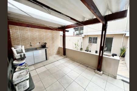 Casa à venda com 200m², 4 quartos e 2 vagasQuintal