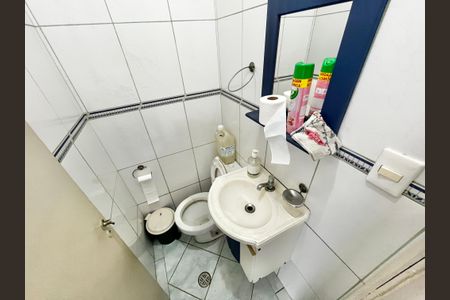 Casa à venda com 200m², 4 quartos e 2 vagasLavabo