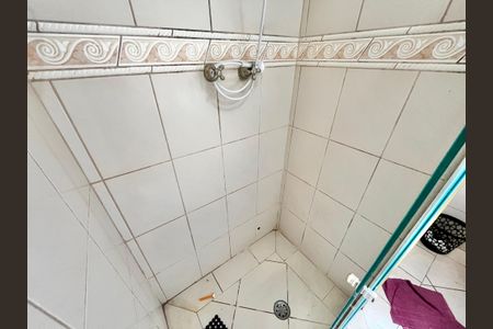 Casa à venda com 200m², 4 quartos e 2 vagasBanheiro