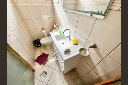 Casa à venda com 200m², 4 quartos e 2 vagasBanheiro