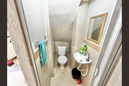 Casa à venda com 200m², 4 quartos e 2 vagasEdícula/Banheiro