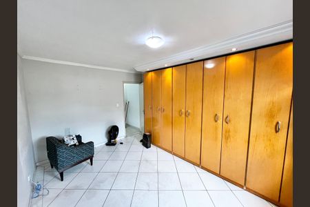 Casa à venda com 200m², 4 quartos e 2 vagasQuarto 1