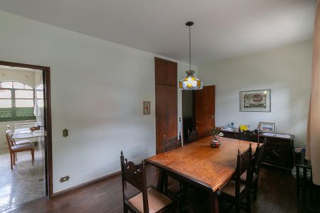 Casa à venda com 4 quartos, 260m² em Itapoã, Belo Horizonte