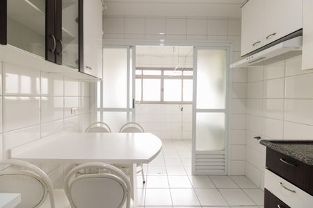 Apartamento à venda com 106m², 3 quartos e 2 vagasCozinha 