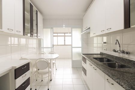 Apartamento à venda com 106m², 3 quartos e 2 vagasCozinha 