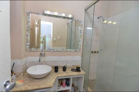 Apartamento à venda com 64m², 2 quartos e sem vaga Apartamento à venda com 64m², 2 quartos e sem vagaBanheiro