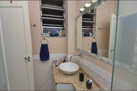 Apartamento à venda com 64m², 2 quartos e sem vaga Apartamento à venda com 64m², 2 quartos e sem vagaBanheiro