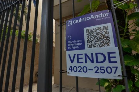 Apartamento à venda com 64m², 2 quartos e sem vaga Apartamento à venda com 64m², 2 quartos e sem vagaFachada
