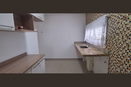 Apartamento à venda com 107m², 2 quartos e 2 vagasCozinha 