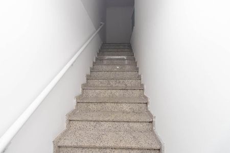 Apartamento para alugar com 38m², 1 quarto e sem vagaEscada