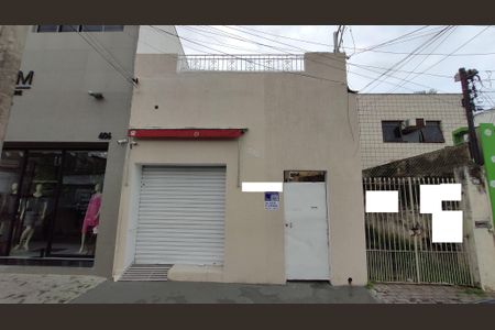 Casa para alugar com 110m², 2 quartos e sem vagaFachada + placa