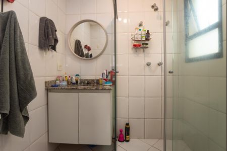 Apartamento à venda com 58m², 2 quartos e 2 vagas Apartamento à venda com 58m², 2 quartos e 2 vagasBanheiro do quarto 2 Suíte