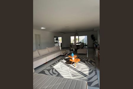 Casa à venda com 438m², 4 quartos e 6 vagas