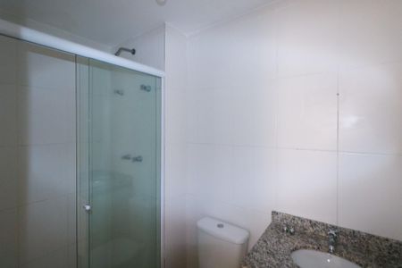 Apartamento para alugar com 68m², 2 quartos e 1 vaga Apartamento para alugar com 68m², 2 quartos e 1 vagaBanheiro da Suíte