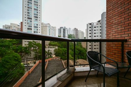 Apartamento para alugar com 72m², 1 quarto e 1 vagaVaranda