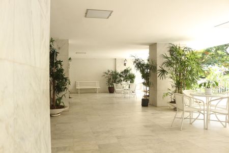 Apartamento para alugar com 124m², 3 quartos e 1 vagaFachada e portaria