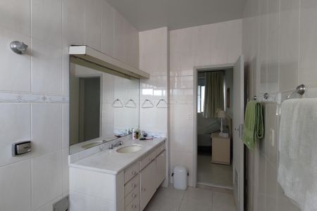Apartamento para alugar com 124m², 3 quartos e 1 vagaBanheiro da Suíte