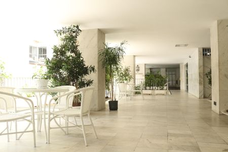 Apartamento para alugar com 124m², 3 quartos e 1 vagaFachada e portaria