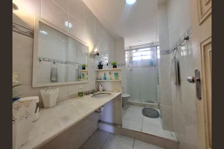 Apartamento à venda com 115m², 2 quartos e sem vagaBanheiro 