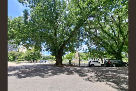 Apartamento à venda com 115m², 2 quartos e sem vagaRua