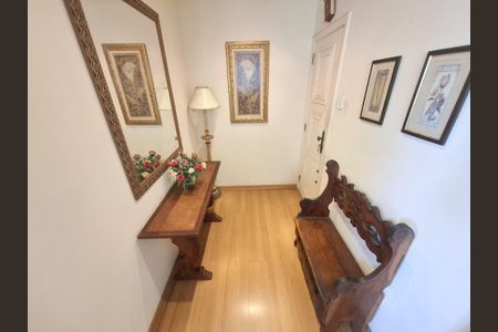 Apartamento à venda com 115m², 2 quartos e sem vagaHall de entrada 