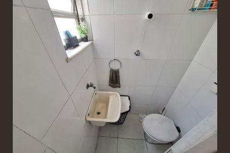 Apartamento à venda com 115m², 2 quartos e sem vagaCozinha e Área de Serviço 