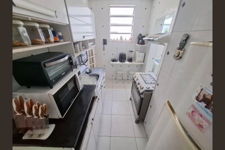 Apartamento à venda com 115m², 2 quartos e sem vagaCozinha e Área de Serviço 