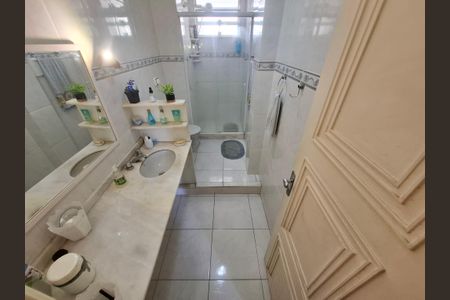 Apartamento à venda com 115m², 2 quartos e sem vagaBanheiro 