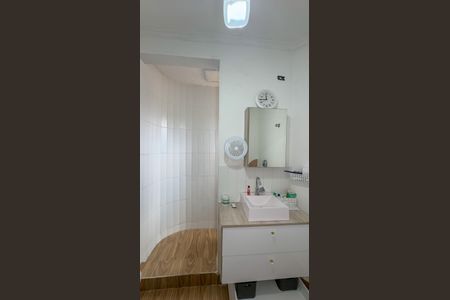 Casa à venda com 158m², 3 quartos e 3 vagasBanheiro