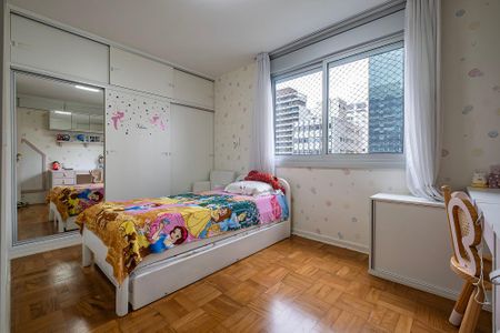 Apartamento à venda com 140m², 3 quartos e 1 vagaQuarto 2