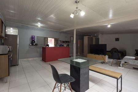 Casa à venda com 250m², 5 quartos e 3 vagasKitnet