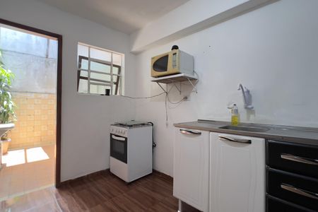 Casa à venda com 250m², 5 quartos e 3 vagasCozinha e Área de Serviço 1