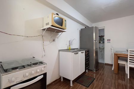 Casa à venda com 250m², 5 quartos e 3 vagasCozinha e Área de Serviço 1