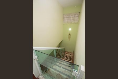 Casa à venda com 360m², 4 quartos e 4 vagasEscada