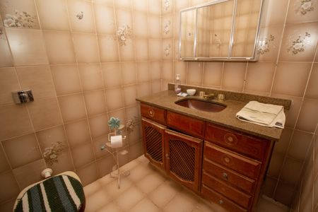 Casa à venda com 360m², 4 quartos e 4 vagasBanheiro Social