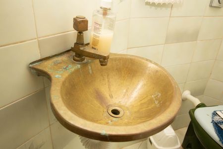 Casa à venda com 360m², 4 quartos e 4 vagasLavabo