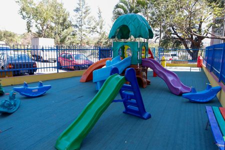 Apartamento à venda com 55m², 2 quartos e 1 vaga Apartamento à venda com 55m², 2 quartos e 1 vagaÁrea comum - Playground