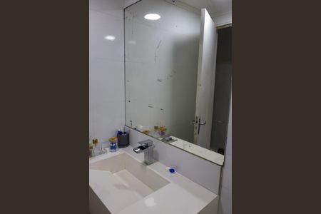 Apartamento à venda com 55m², 2 quartos e 1 vaga Apartamento à venda com 55m², 2 quartos e 1 vagaBanheiro