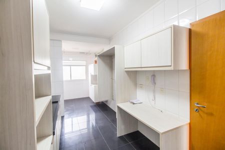 Apartamento para alugar com 133m², 3 quartos e 2 vagasCozinha