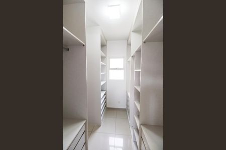 Apartamento para alugar com 133m², 3 quartos e 2 vagasCloset da suíte