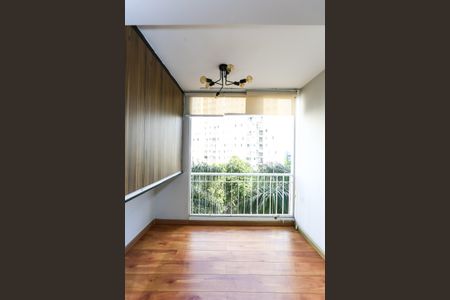 Apartamento para alugar com 86m², 3 quartos e 2 vagasVaranda