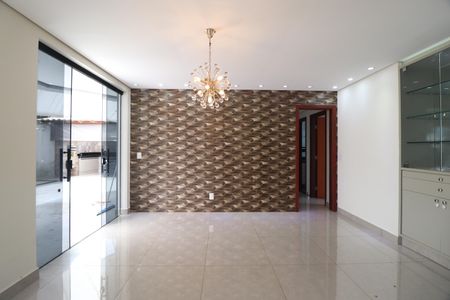 Sala de apartamento para alugar com 3 quartos, 140m² em Nossa Senhora Aparecida, Uberlândia