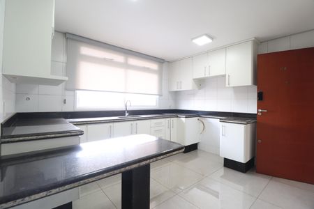 Apartamento para alugar com 140m², 3 quartos e 2 vagasCozinha