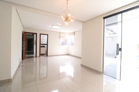 Apartamento para alugar com 140m², 3 quartos e 2 vagasSala