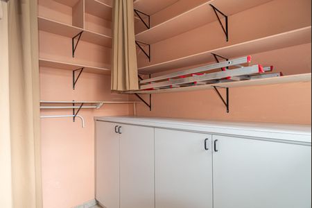 Apartamento para alugar com 86m², 2 quartos e sem vagaQuarto de Serviço