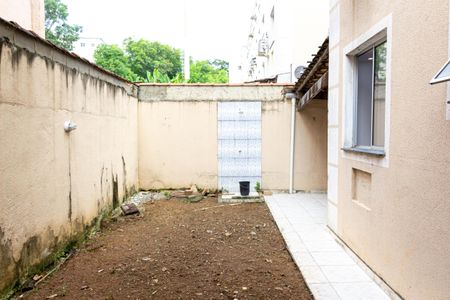 Apartamento para alugar com 100m², 2 quartos e 1 vagaQuintal